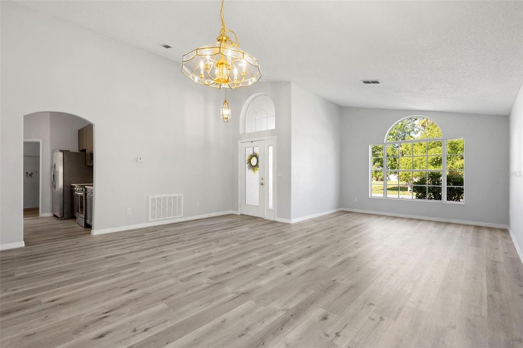 Image 4 of property listing at 707 STONEWYK WAY, Kissimmee, FL 34744