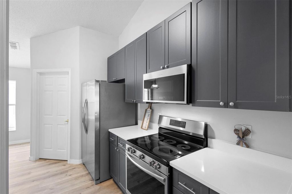 Image 7 of property listing at 707 STONEWYK WAY, Kissimmee, FL 34744