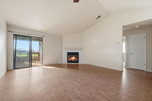 210 Westview Dr, Jackson, CA 95642