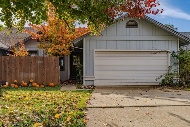 210 Westview Dr, Jackson, CA 95642