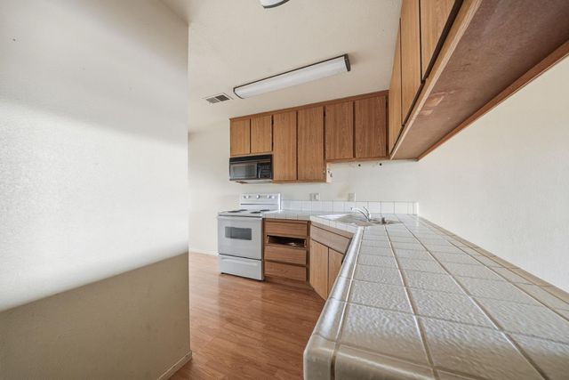 210 Westview Dr, Jackson, CA 95642