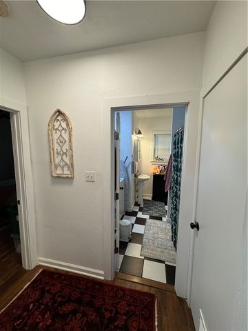 1300 Antone Street, Bryan, TX 77803