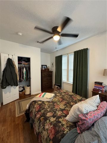 1300 Antone Street, Bryan, TX 77803