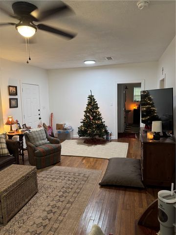 1300 Antone Street, Bryan, TX 77803