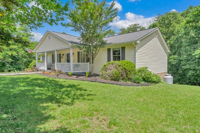 120 Charolais CIR, Troutville, VA 24175