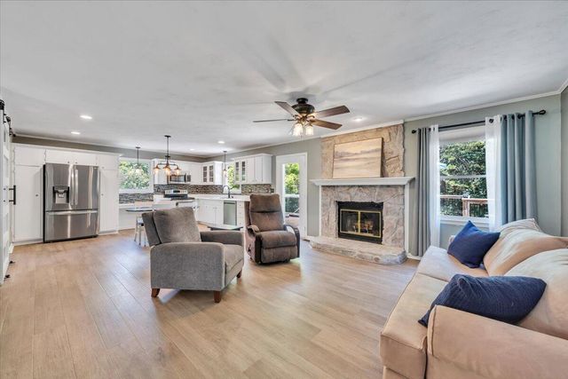 120 Charolais CIR, Troutville, VA 24175