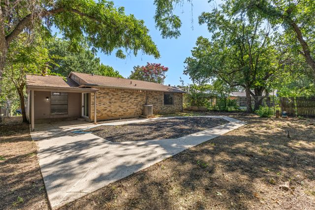 7616 Woodfield Road, Fort Worth, TX 76112
