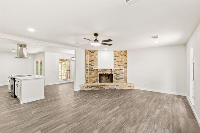 7616 Woodfield Road, Fort Worth, TX 76112