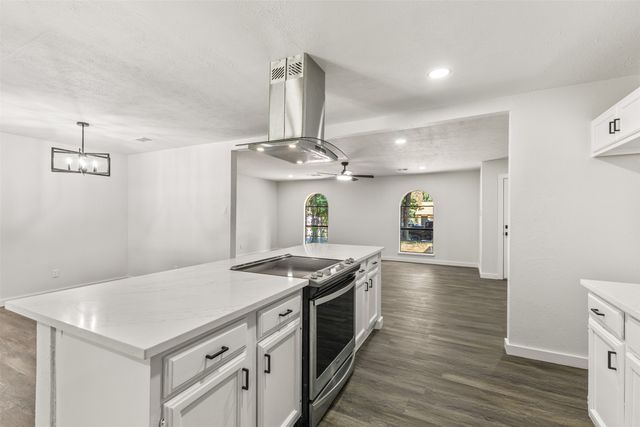 7616 Woodfield Road, Fort Worth, TX 76112