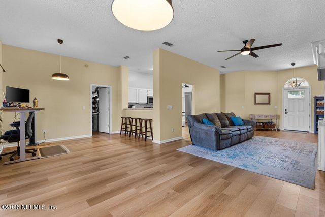 3823 UNION PACIFIC Drive W, Jacksonville, FL 32246