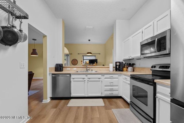 3823 UNION PACIFIC Drive W, Jacksonville, FL 32246