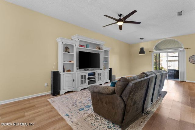 3823 UNION PACIFIC Drive W, Jacksonville, FL 32246