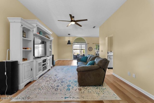 3823 UNION PACIFIC Drive W, Jacksonville, FL 32246