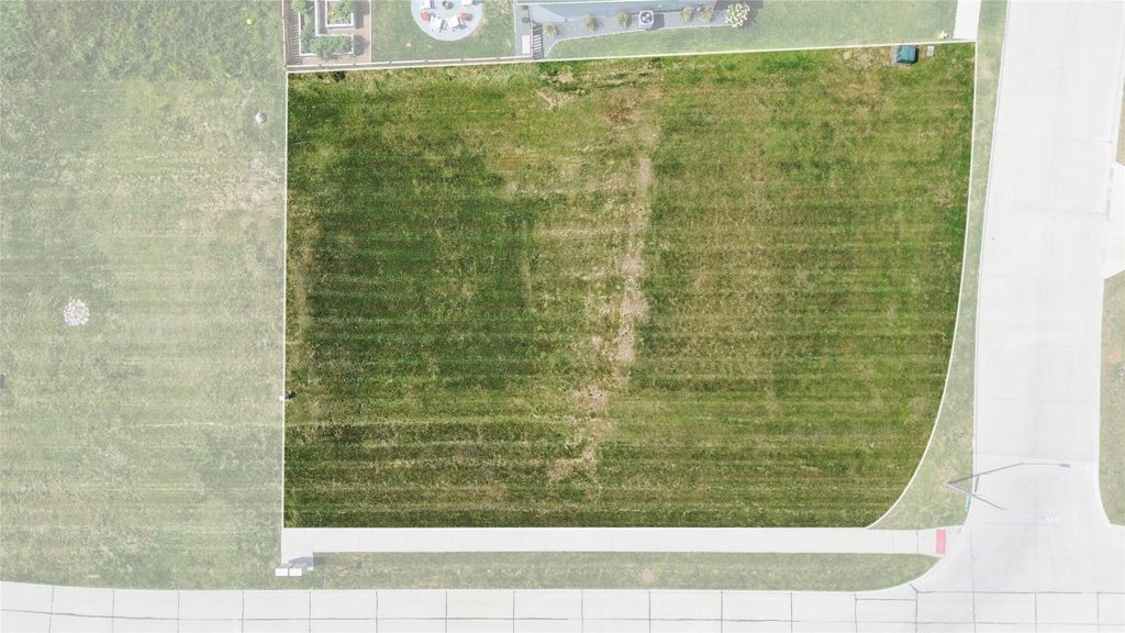 14724 Stonecrop Drive, Urbandale, IA 50323