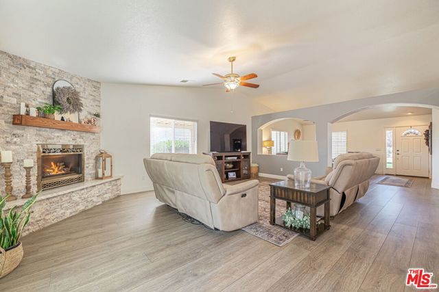 19812 Breeze Place, Tehachapi, CA 93561