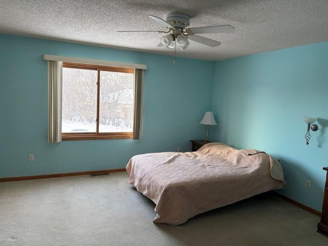 543 Roundhouse Street, Shakopee, MN 55379