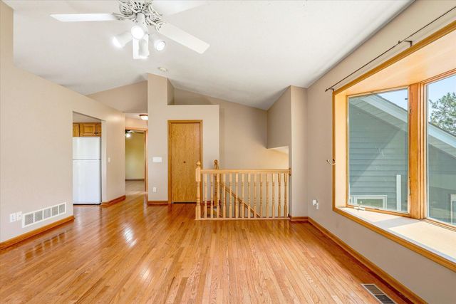 3961 224th Avenue NW, Oak Grove, MN 55303
