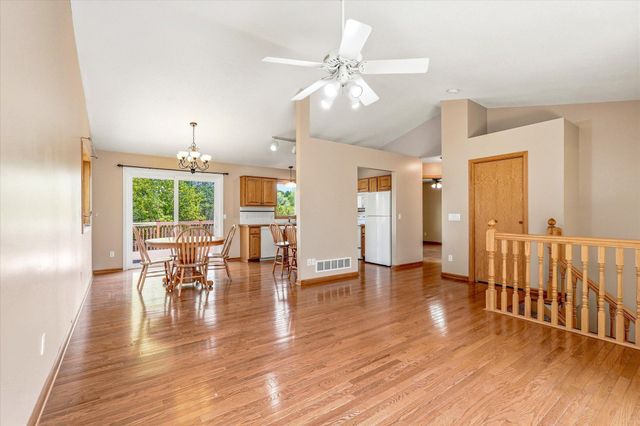 3961 224th Avenue NW, Oak Grove, MN 55303