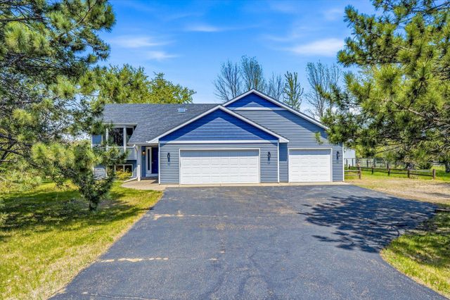 3961 224th Avenue NW, Oak Grove, MN 55303