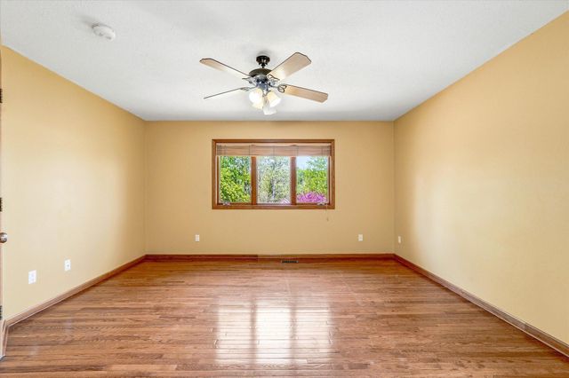 3961 224th Avenue NW, Oak Grove, MN 55303