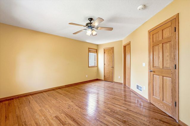 3961 224th Avenue NW, Oak Grove, MN 55303