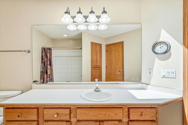 3961 224th Avenue NW, Oak Grove, MN 55303