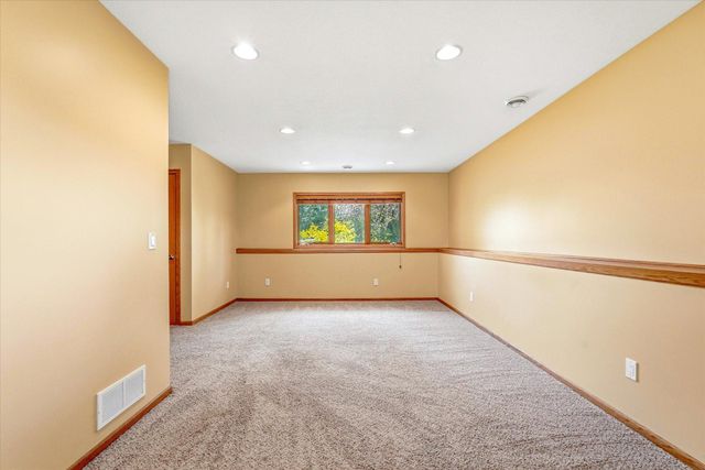 3961 224th Avenue NW, Oak Grove, MN 55303