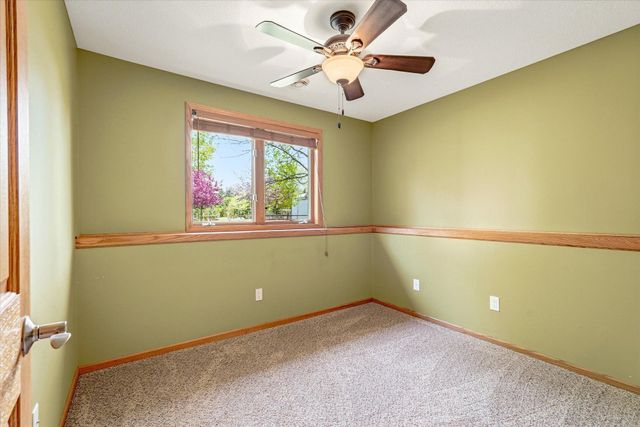 3961 224th Avenue NW, Oak Grove, MN 55303