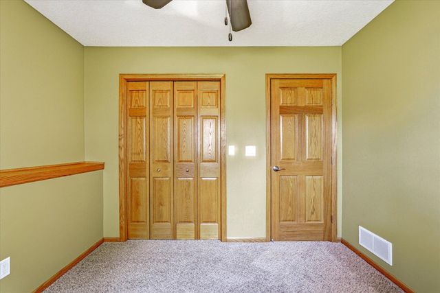 3961 224th Avenue NW, Oak Grove, MN 55303