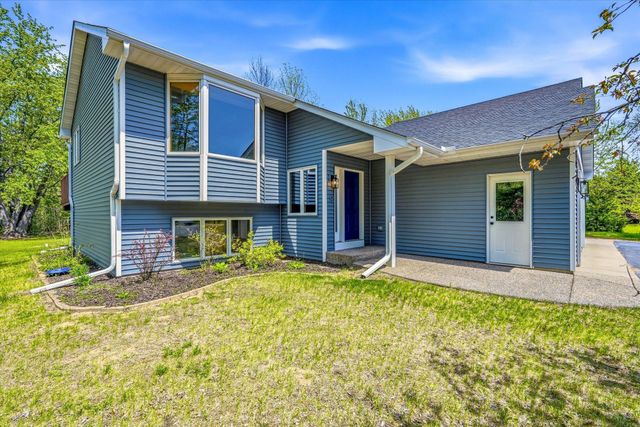 3961 224th Avenue NW, Oak Grove, MN 55303