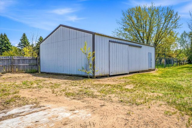 3961 224th Avenue NW, Oak Grove, MN 55303