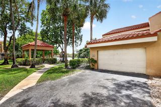 566 N University Drive, Plantation, FL 33324