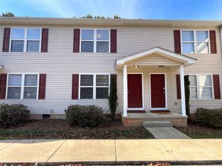 206 W 15th Street 3, Newton, NC 28658