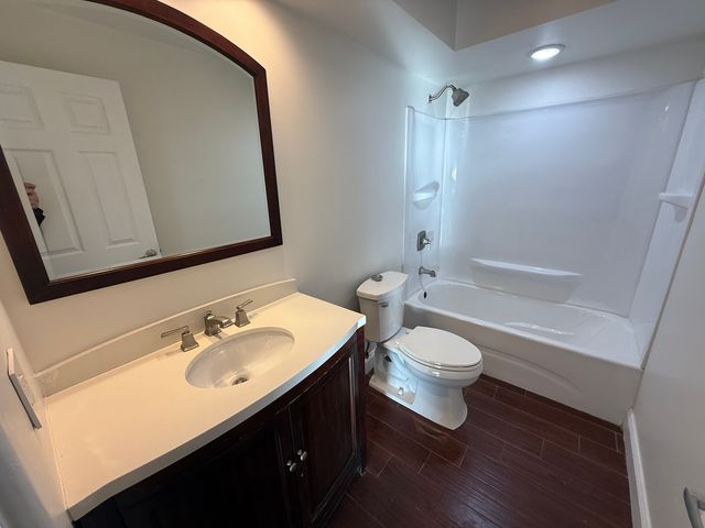 2300 N Harlem Avenue 802, Elmwood Park, IL 60707