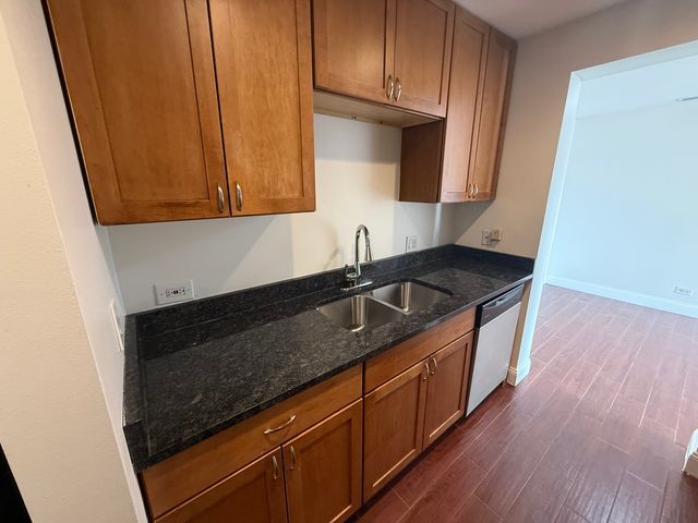 2300 N Harlem Avenue 802, Elmwood Park, IL 60707