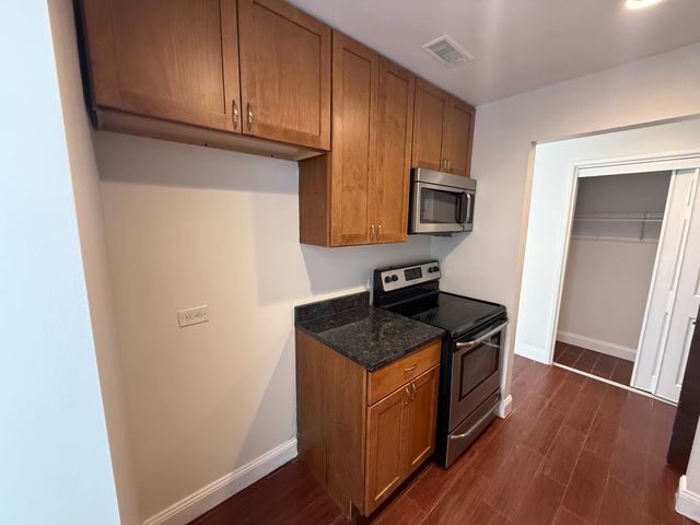 2300 N Harlem Avenue 802, Elmwood Park, IL 60707