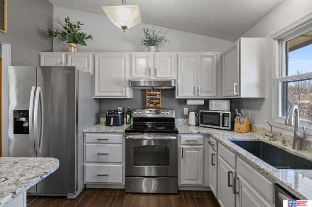 2201 SW 16th Street, Lincoln, NE 68522