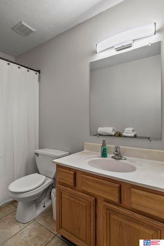 2201 SW 16th Street, Lincoln, NE 68522