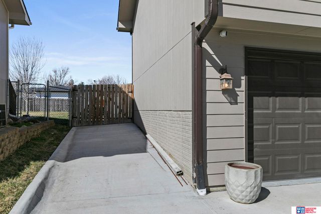 2201 SW 16th Street, Lincoln, NE 68522