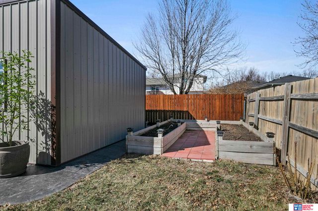 2201 SW 16th Street, Lincoln, NE 68522