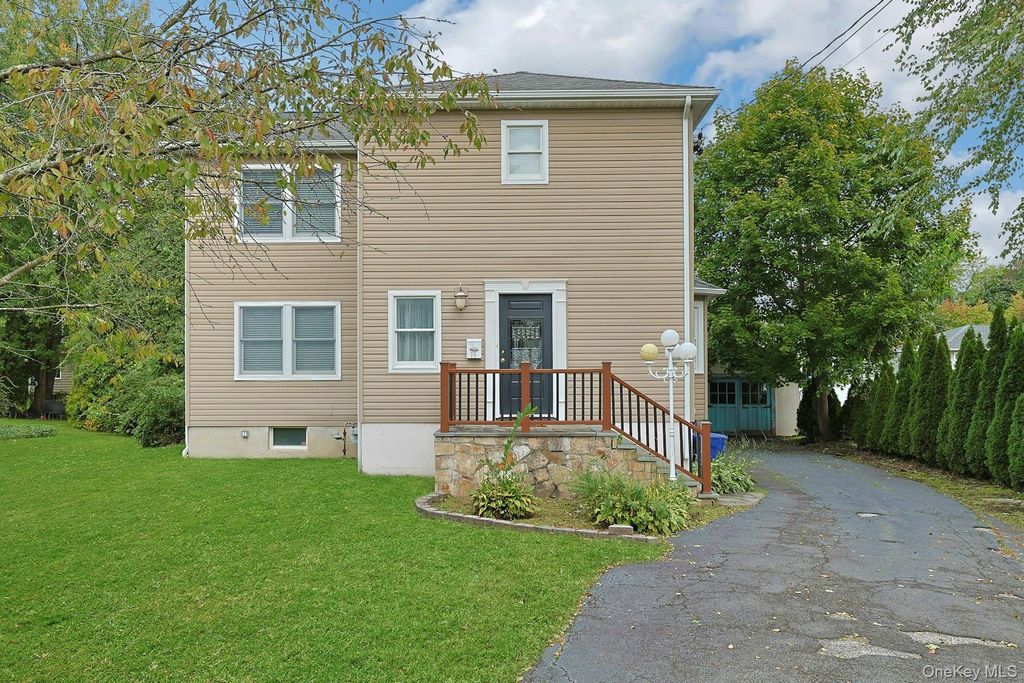 19 Cambridge Street E, Valhalla, NY 10595 — exterior