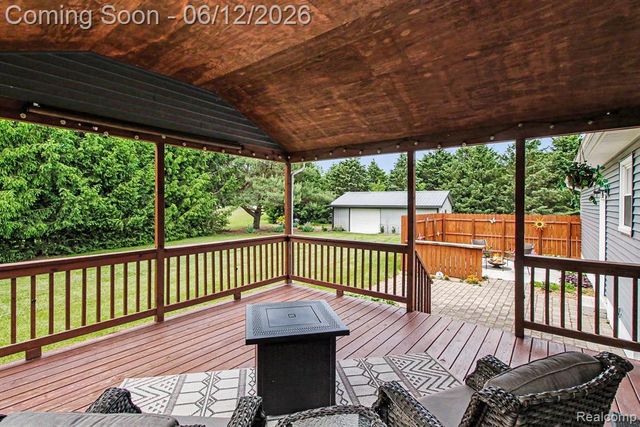 10186 Converse Road, Fowlerville, MI 48836