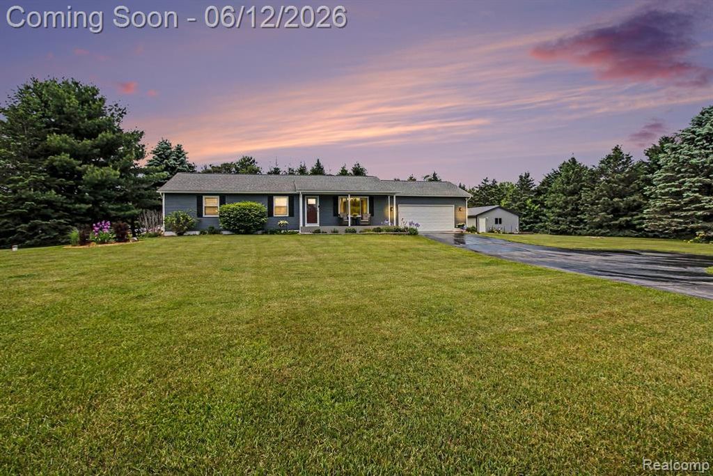 10186 Converse Road, Fowlerville, MI 48836