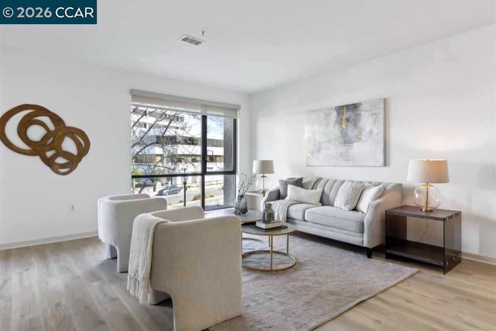 Image 1 of property listing at 1655 1655 N California Blvd 101, Walnut Creek, CA 94596