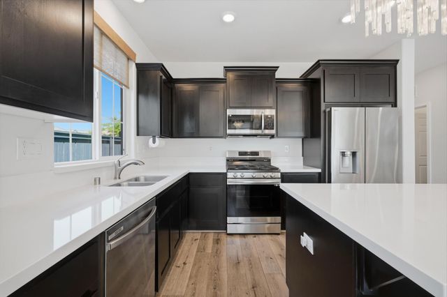 6033 Orange Tip Way, Roseville, CA 95747