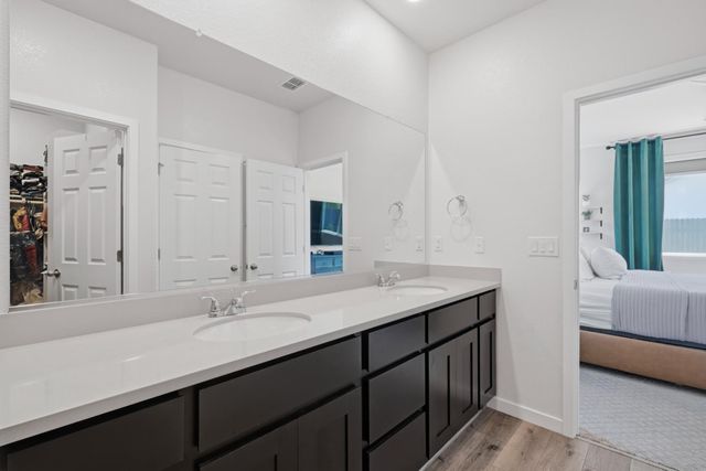 6033 Orange Tip Way, Roseville, CA 95747