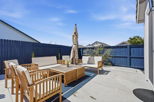 6033 Orange Tip Way, Roseville, CA 95747