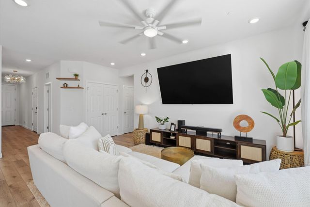 6033 Orange Tip Way, Roseville, CA 95747