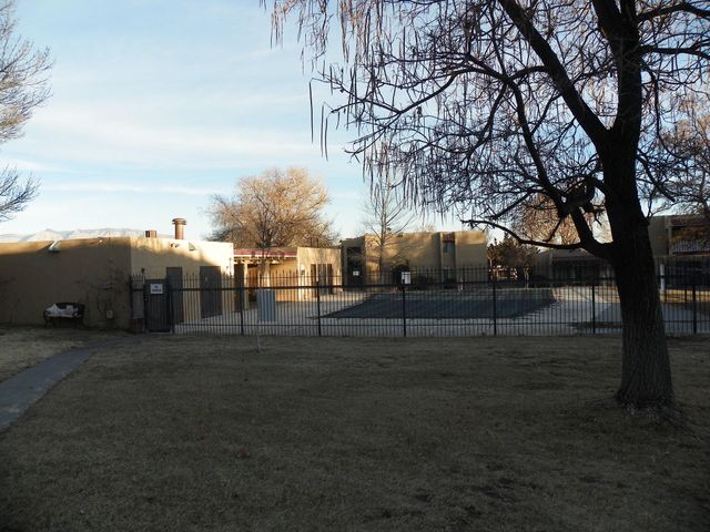 923 Country Club Drive SE APT F, Rio Rancho, NM 87124