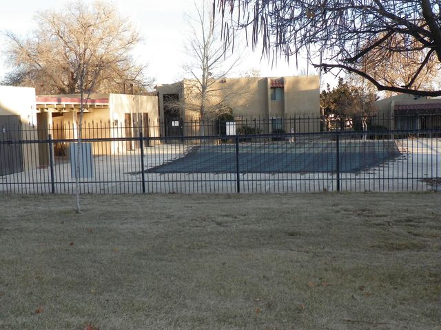 923 Country Club Drive SE APT F, Rio Rancho, NM 87124